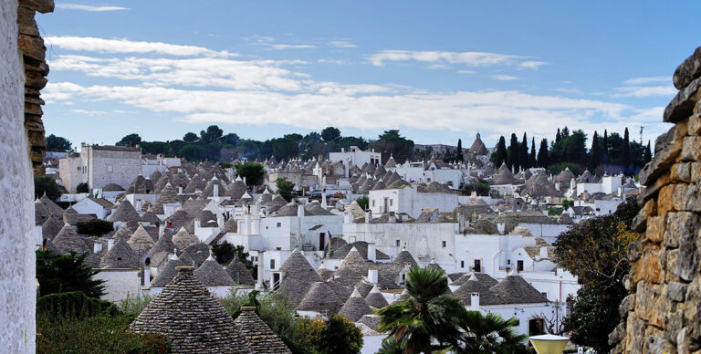 pexels-alberobello-2web